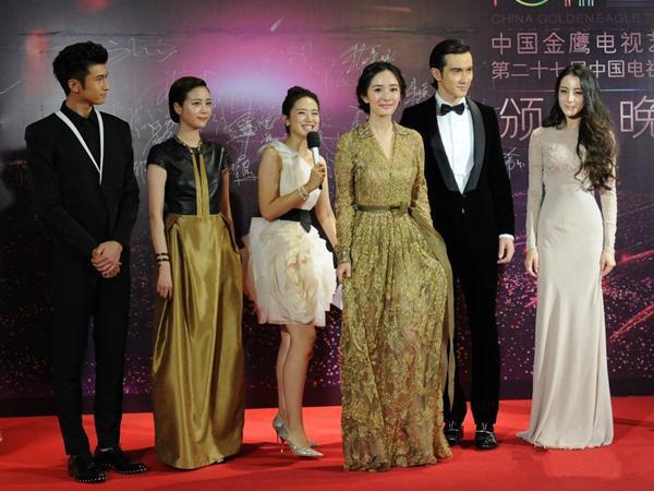 不止杨幂是好老板,赵丽颖旗下艺人的待遇可能会更好