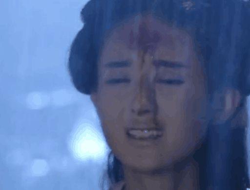 唐嫣敬业为戏多次淋雨，心疼赵丽颖在雨中受虐！