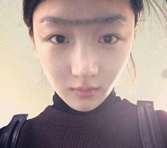 女星挑战搞笑一字眉，胖迪可爱，范冰冰似波斯女神！