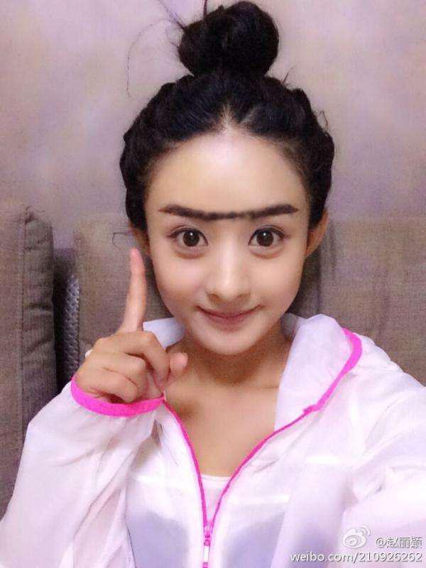 女星挑战搞笑一字眉，胖迪可爱，范冰冰似波斯女神！