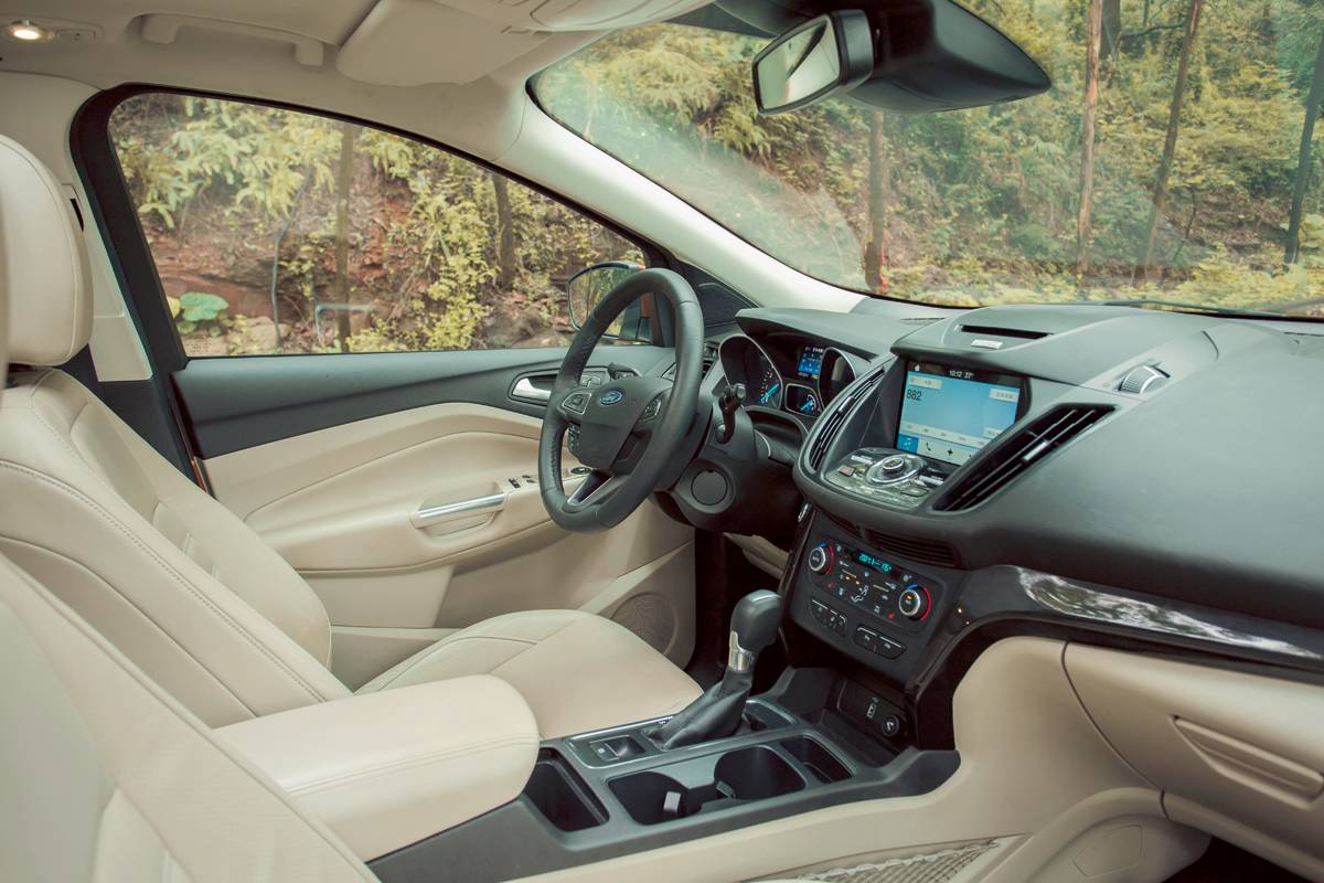 一台能买菜带娃下工地的"超跑",评2017款福特翼虎