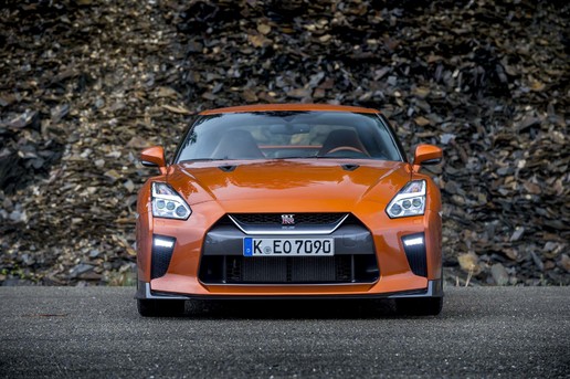 上可追高铁下可秒超跑东瀛战神gtr为何这么牛