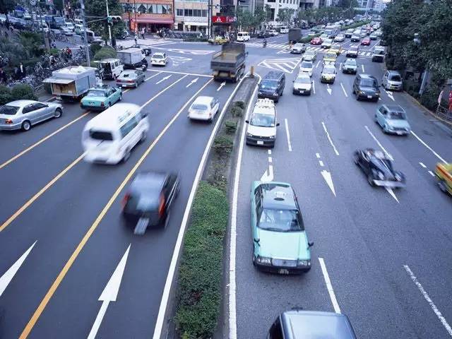 [转帖]歪果仁在这件事上居然用左手！