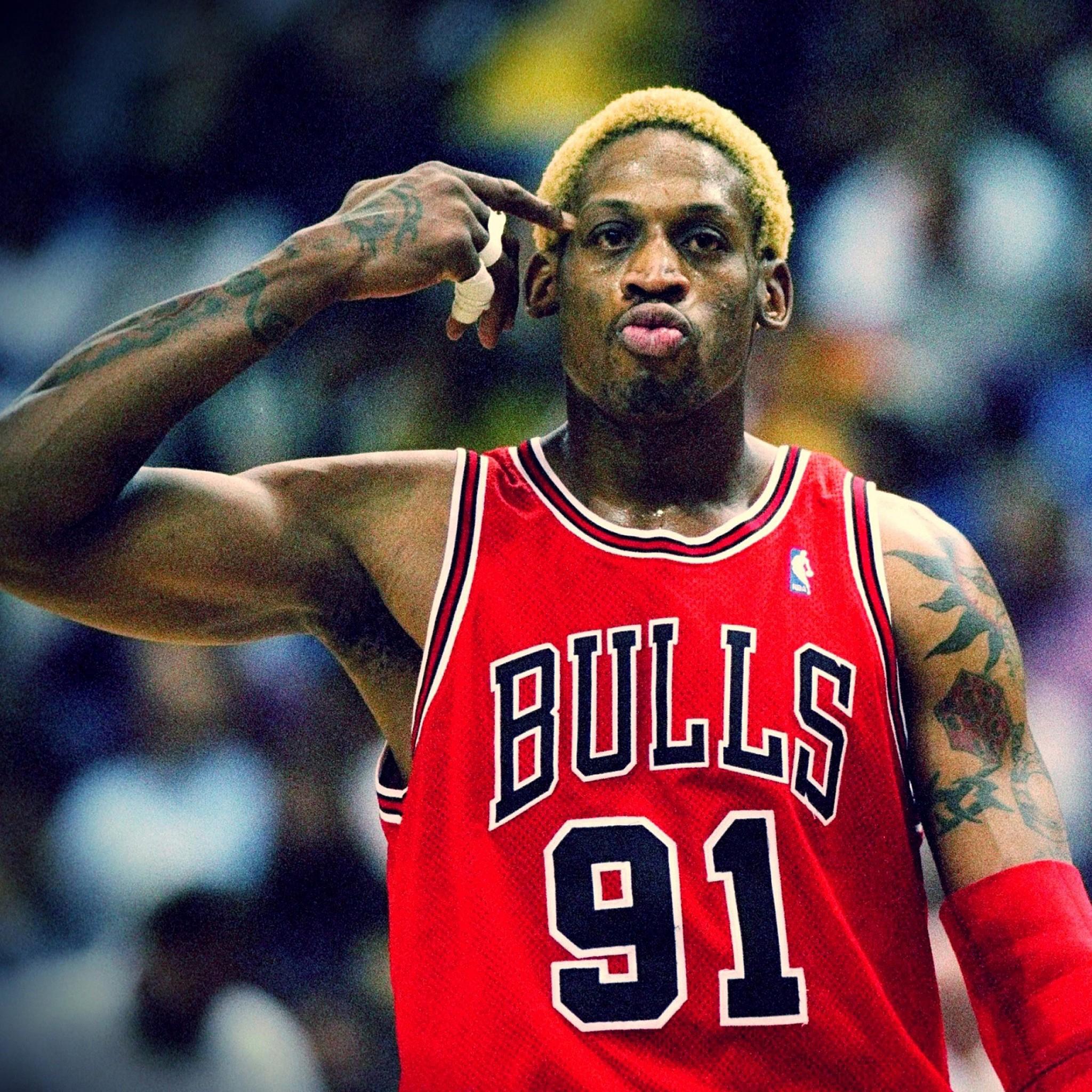 身高体重弹跳无一出众,却7获篮板王 7次一防