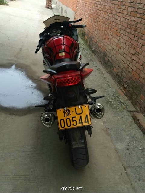 豫u00544,摩托车见过很多,也骑过很多,这么霸气的摩托车甚是罕见.