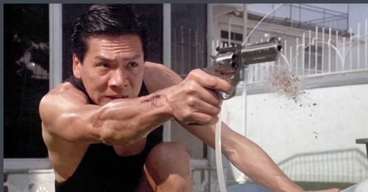 他在娱乐圈地位很高还是赌神里的龙五那他是谁