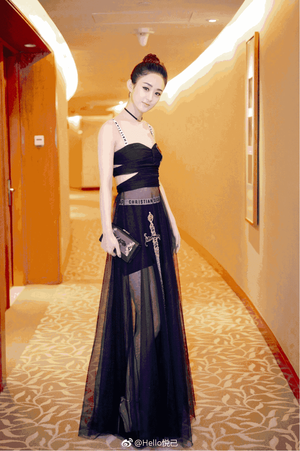 赵丽颖出道10年从村姑逆袭女神!从包子脸到明星脸?