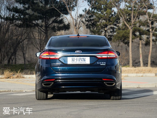 美系中坚之战新蒙迪欧新君威静态对比