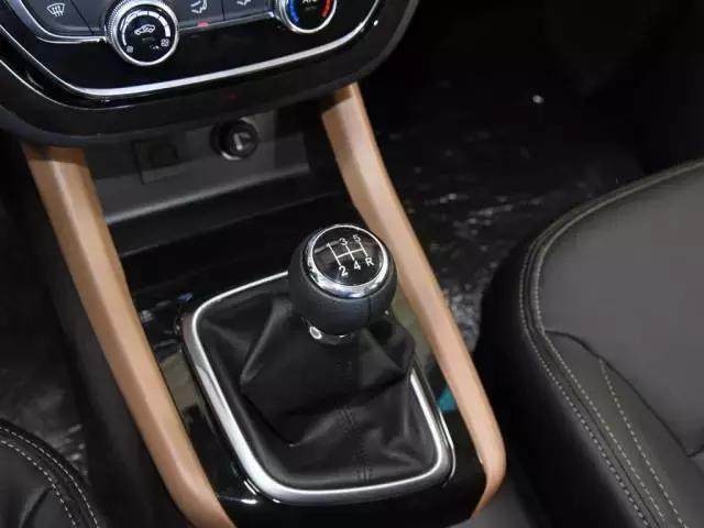 全能七座MPV,油耗6.7L,买5万叫板五菱神车!