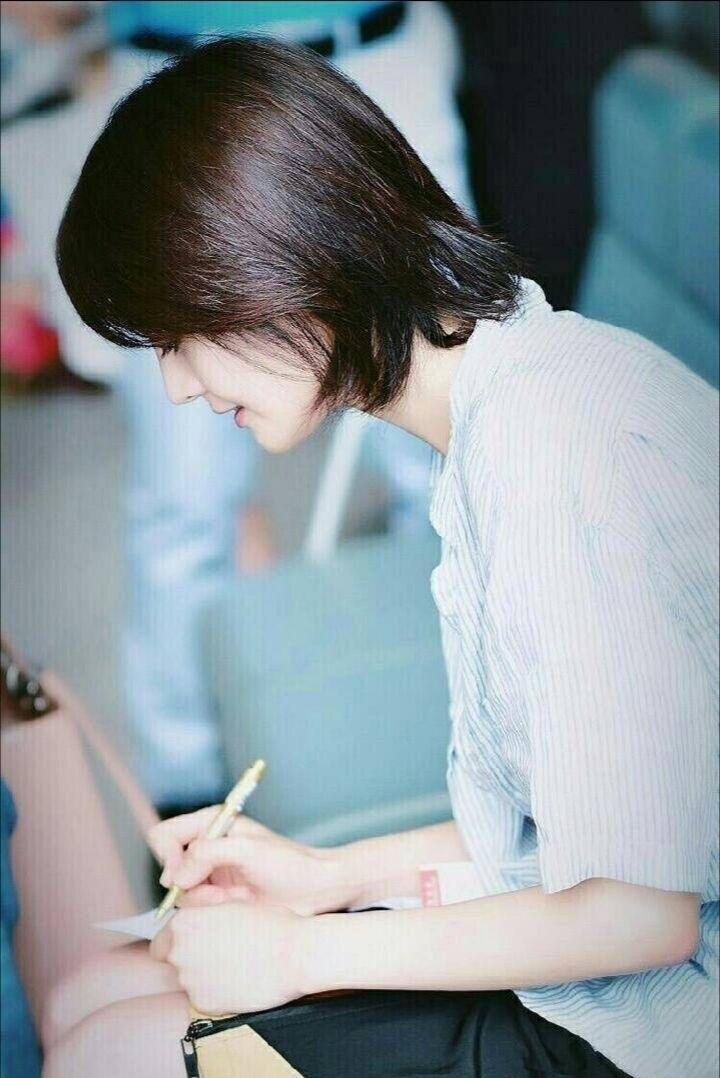 娱乐圈女星都迷短发佟丽娅知性郑爽俏皮