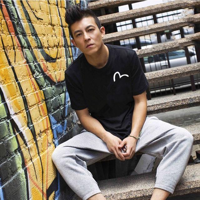 港风男明星里最会穿搭的除了陈冠希还有余文乐