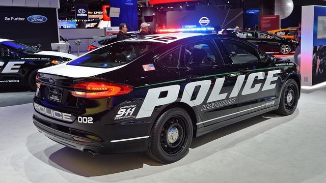 福特首款混动警车,超强加速让"你"无处可逃!