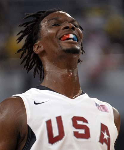 组图:波什最让人汗颜的雷人表情,剪刀手无敌萌萌哒