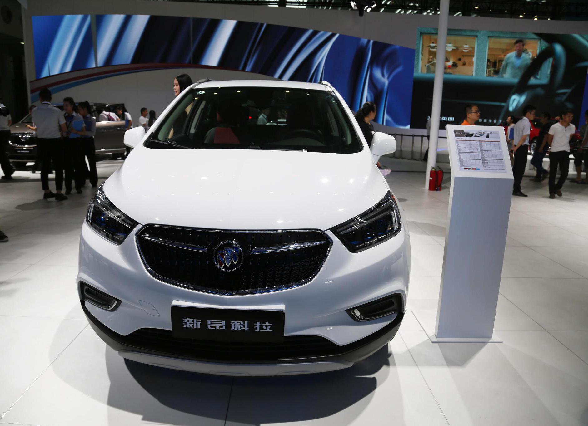 别克昂科拉,15万级别小型suv,车展实拍!