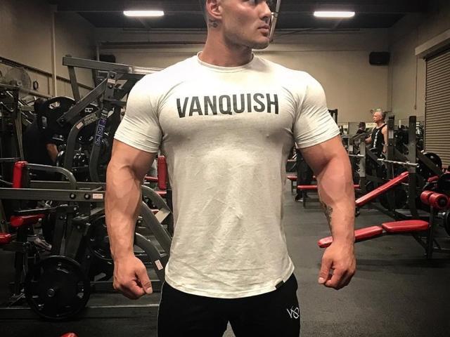 要想穿衣好看,成为型男,你必须练好这几块肌肉