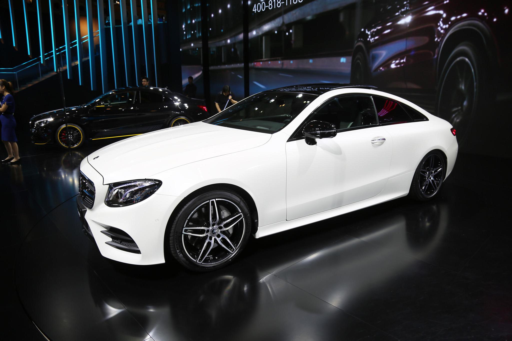 奔驰e300coupe65万级别轿跑车车展实拍