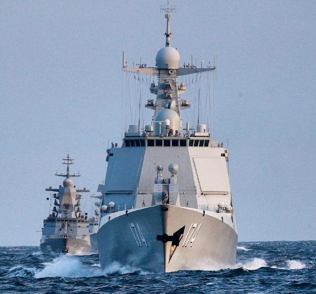 一张照片暴露双方实力至少差10年|俄罗斯海军|水面舰艇|中国海军_新浪