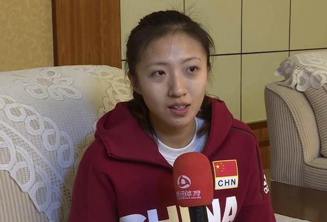 中国女排启程南京总决赛,一人随队遭骂被网友
