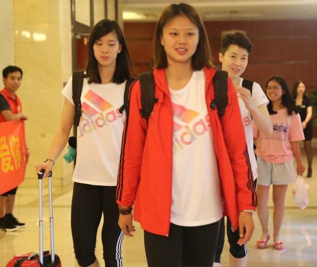 的一路上,中国女排的姑娘们朱婷,袁心玥,龚翔宇,王媛媛,王梦洁,钱静雯