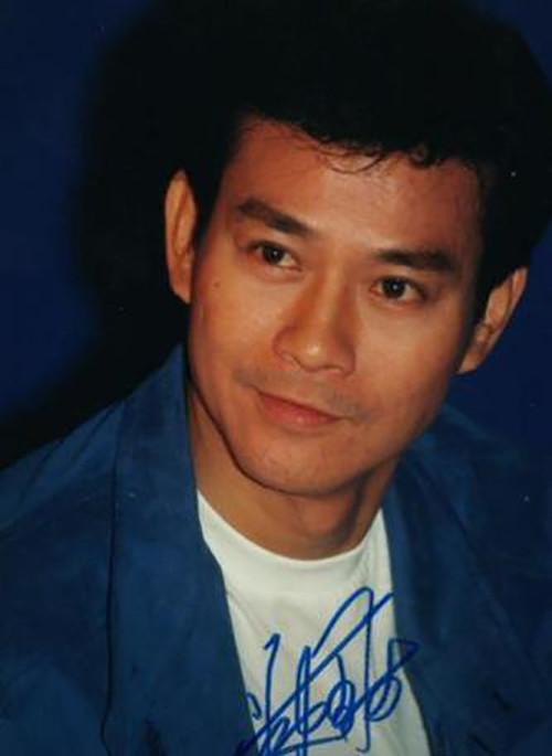 要聊不老男神,还得从郑少秋说起