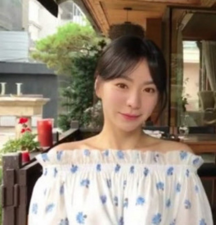 现在,黄荷娜把自己ins全部清空了,并且取关了朴有天,不知道这位小姐仅