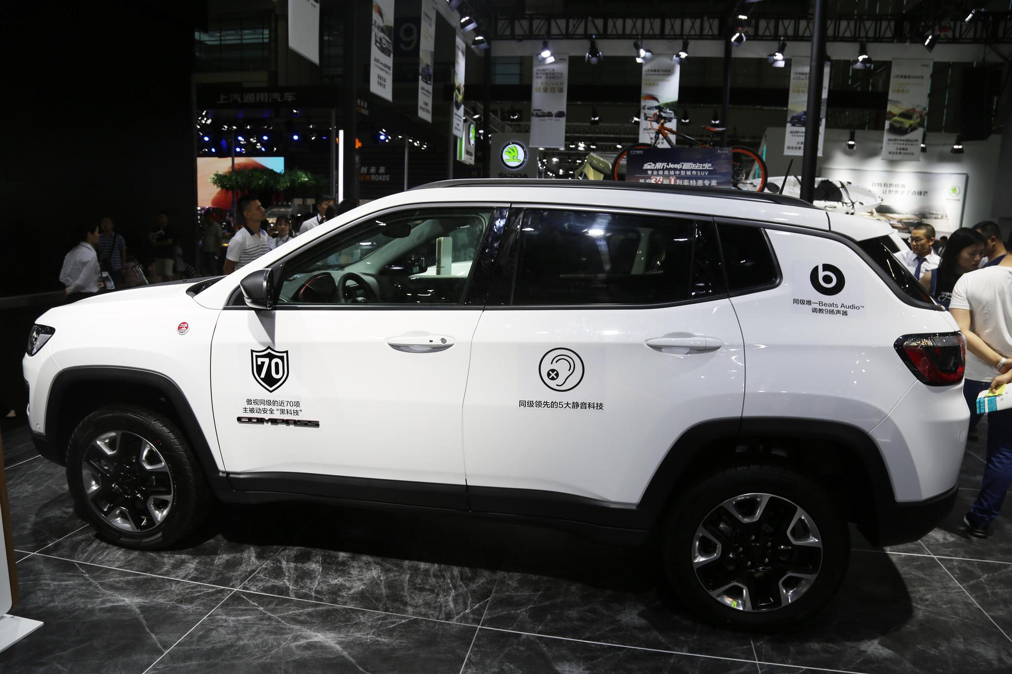 jeep指南者20万级别专业suv车展实拍