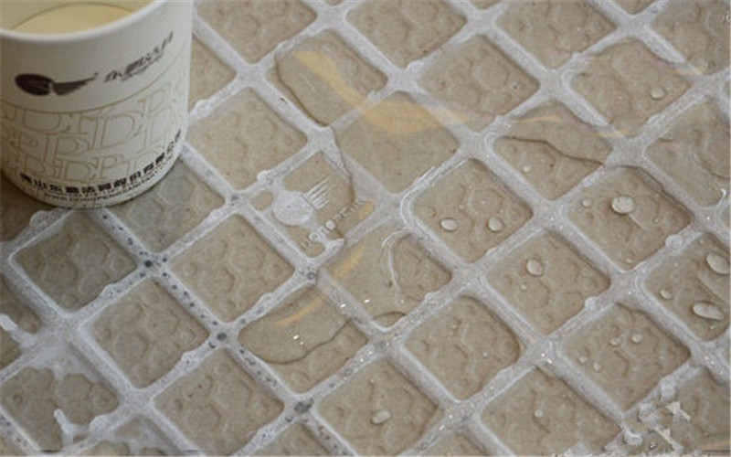 滴水实验是瓷砖检测最经典的实验.