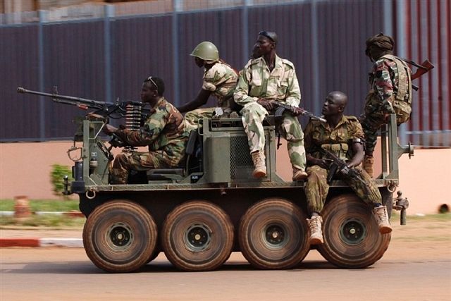 《战狼2》中的非洲:中非皇帝博卡萨和他的中国皇妃