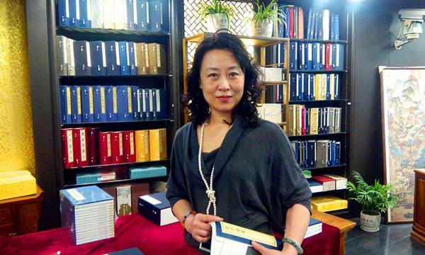 女书家吴苓,书作有传统韵味,多不落窠臼的个性美感