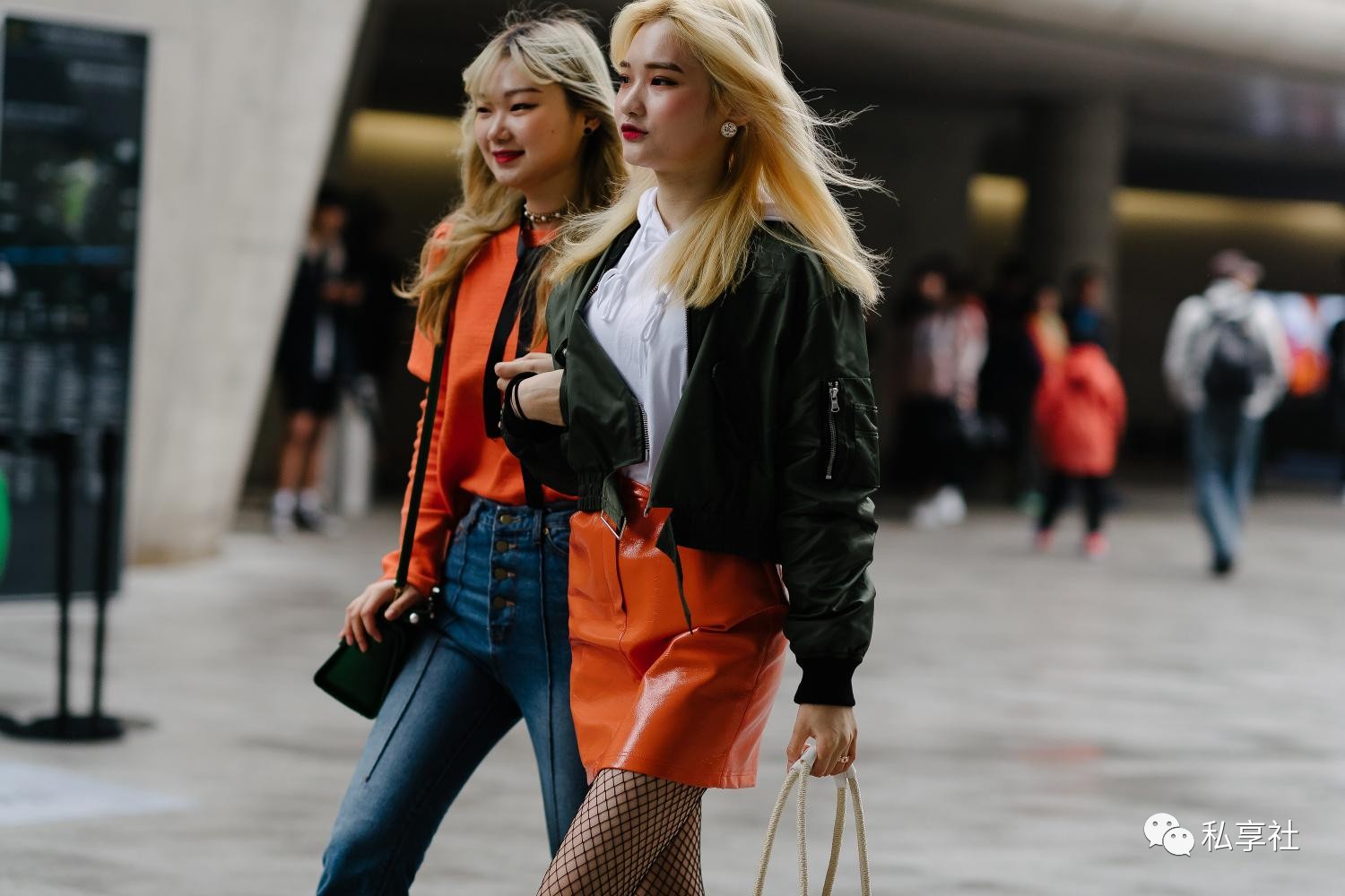 街拍潮人最爱的5种拍照姿势