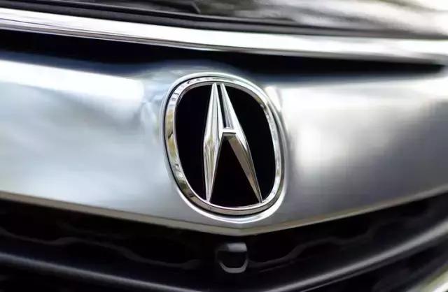 上半年，豪华品牌格局初见分晓，缠斗仍将继续