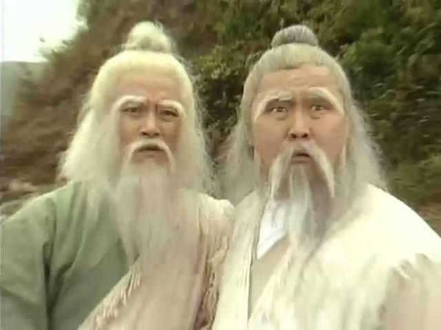 丐帮帮主的百年信物被洪七公带上华山,遭杨过手埋了