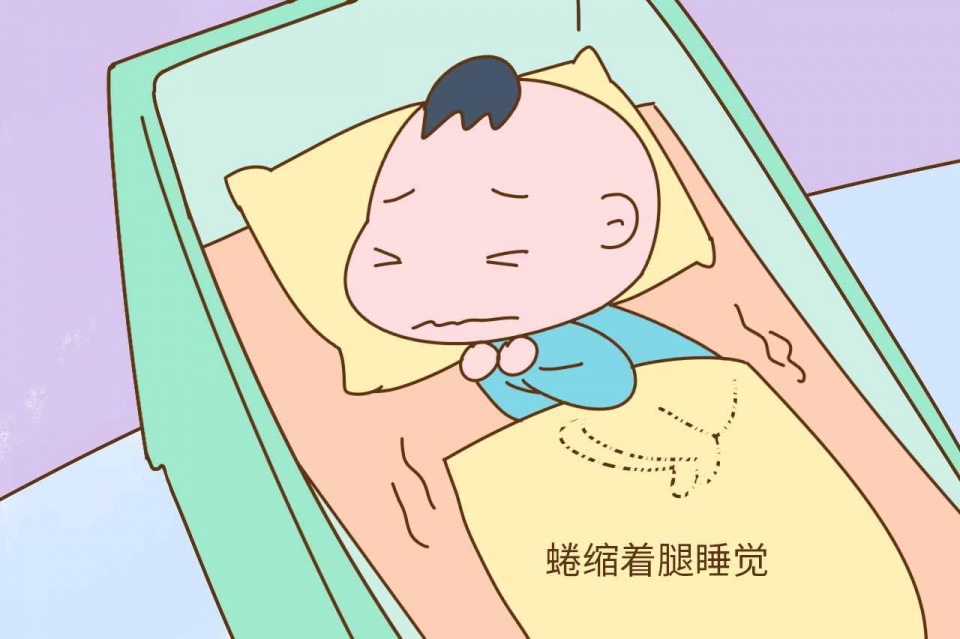 蜷缩着腿睡觉有些孩子睡觉的时候喜欢蜷缩着腿,也喜欢用被子蒙着头