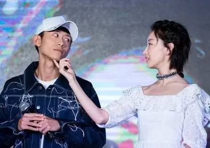 张一山喊话周冬雨&ldquo;春风十里不如睡你&rdquo;，证实一起？