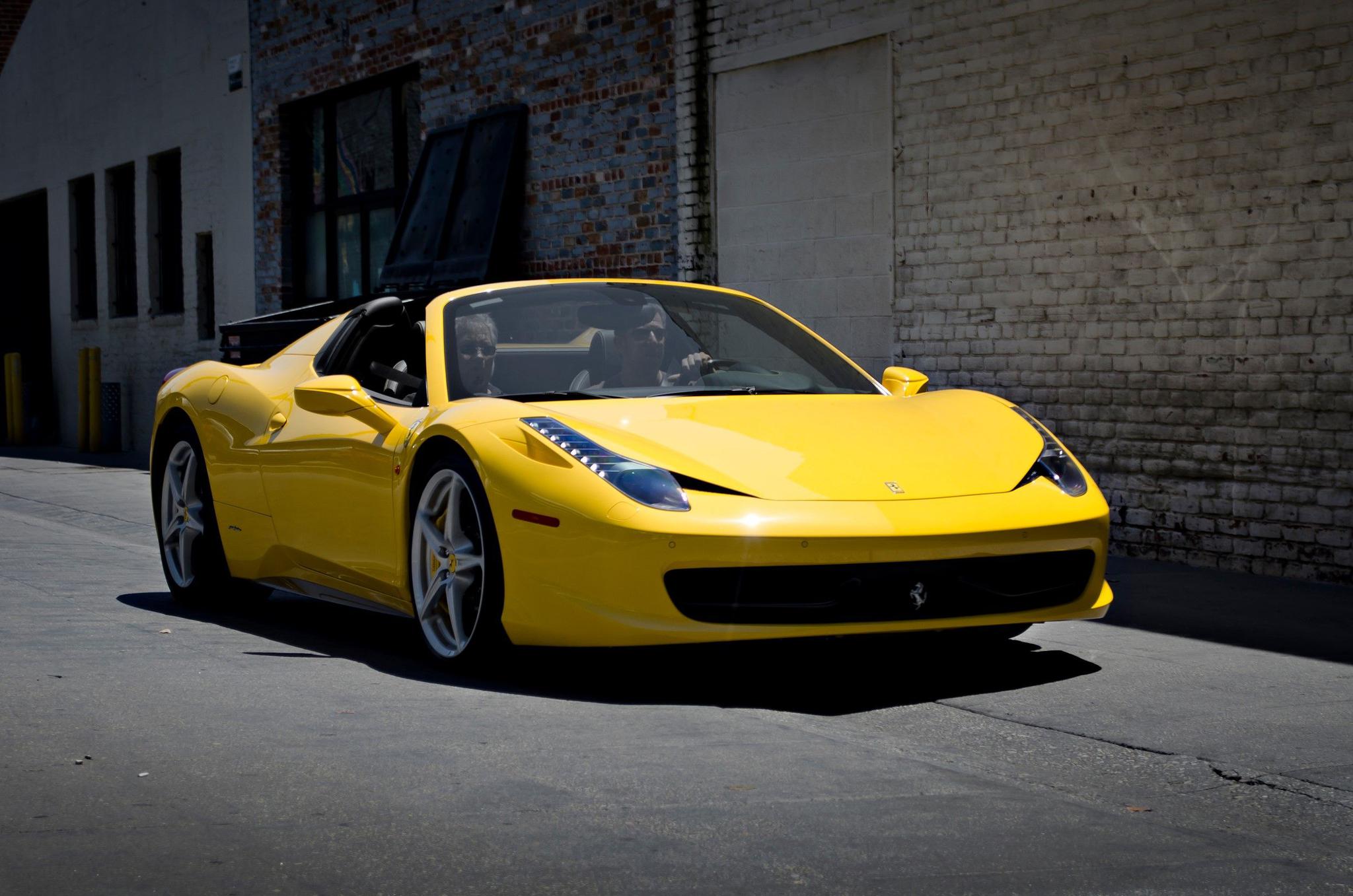 世界上最保值的3款跑车,二手法拉利竟和新车一个价-新浪汽车