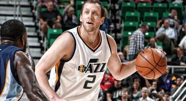 上赛季命中至少100个三分球员命中率排行 库里