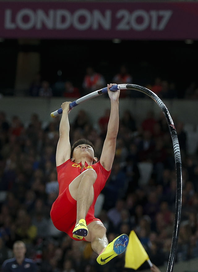 田径世锦赛:薛长锐获得男子撑杆跳高第四名