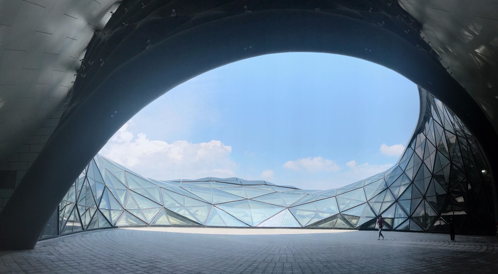 哈尔滨大剧院的内部场景 宛如未来场景巧夺天工