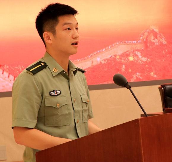 在林丹转业代表北京队出战,宁泽涛转业代表河南队比赛后,樊振东成为了