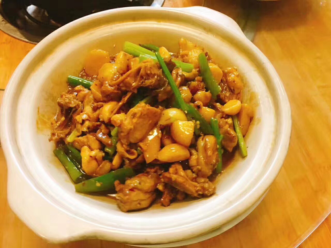 沙姜炒鸡嫩滑入味,调味刚刚好,那汁子直接让我给拌饭吃了