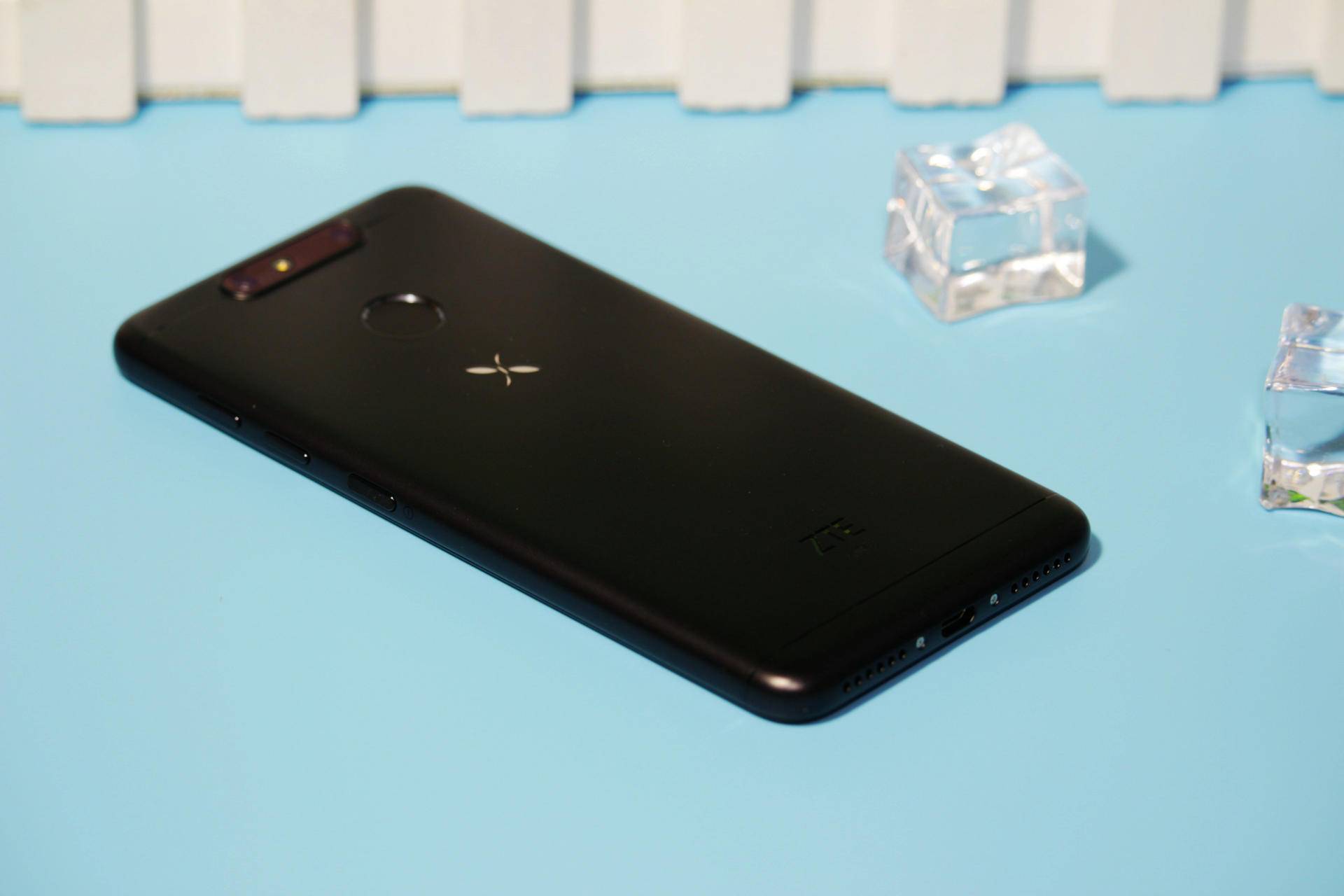 唤起曾经的千元神机中兴小鲜5体验