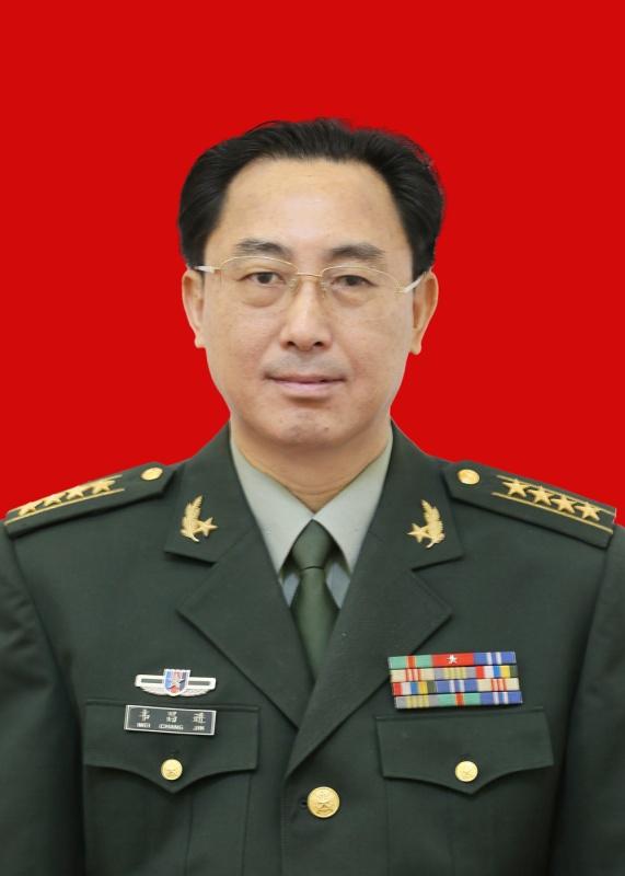 勋章获得者中就有一位"活着的王成"——山东枣庄军分区政委韦昌进大校