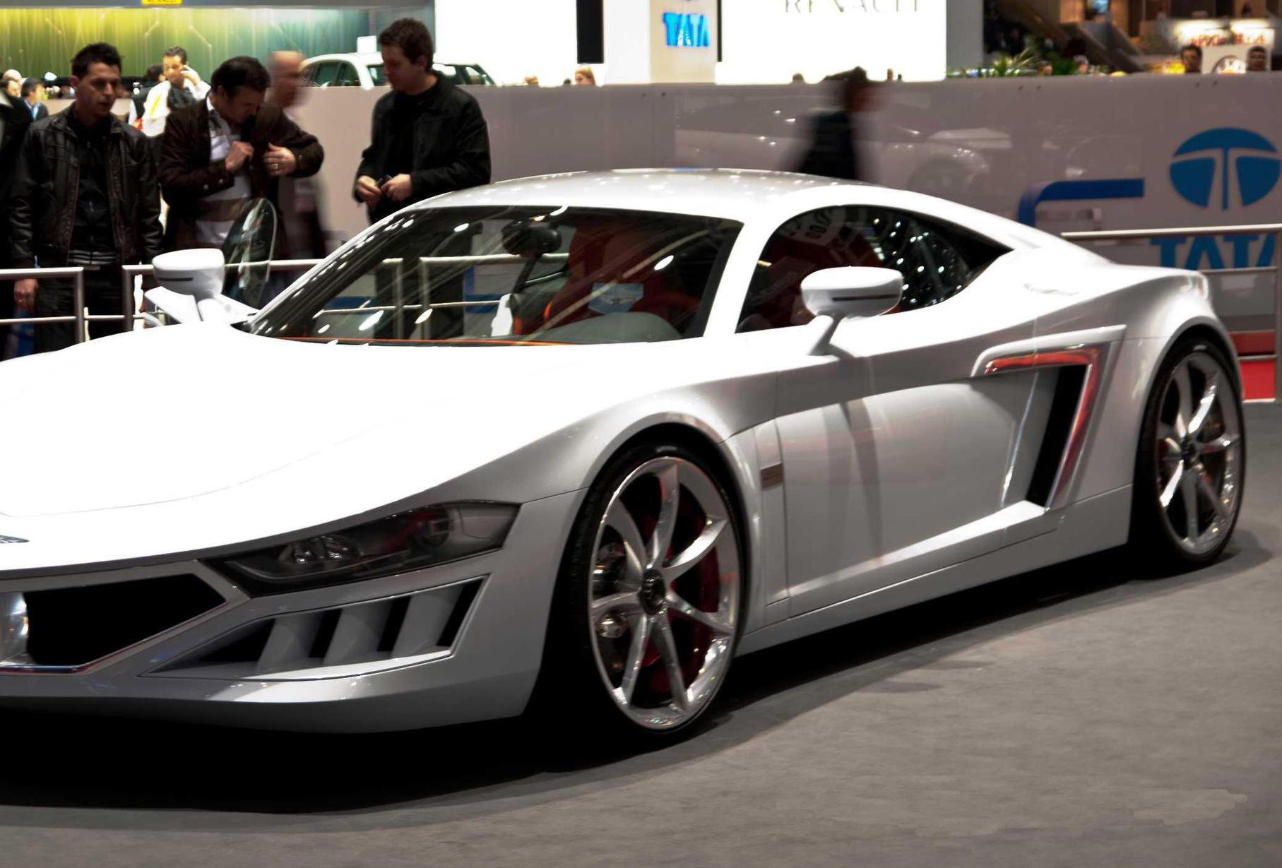 作为欧洲的老牌汽车制作商hispano suiza,曾经被西班牙皇室指定为专属