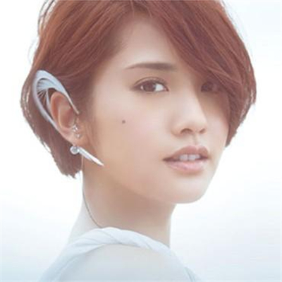 被称为甜心教主李荣浩公开承认的一位女友