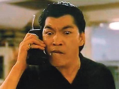 30岁走红,饰演反派角色深入人心,曾和周润发搭戏,54岁因病去世