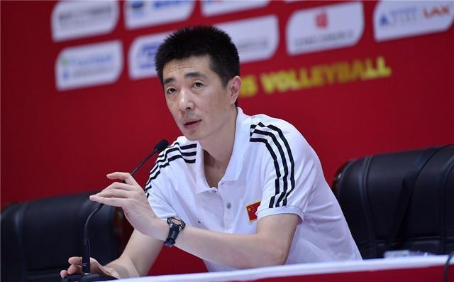 作家炮轰郎平捞足金票名誉,回美国颐养天年|郎平|女排|安家杰_新浪