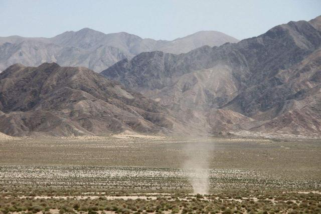 以前我也是这样想的,后来一查燕然山也就是现在的杭爱山的词条,才发现