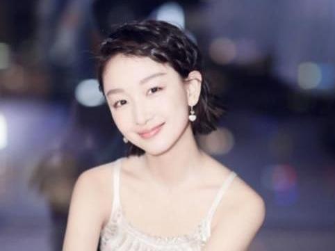 齐肩短发怎么扎?甜美发带编发带你去度假