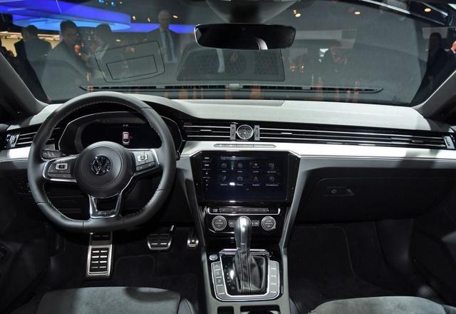 这才是最美大众车，30万轿跑造型，还买什么宝马3系