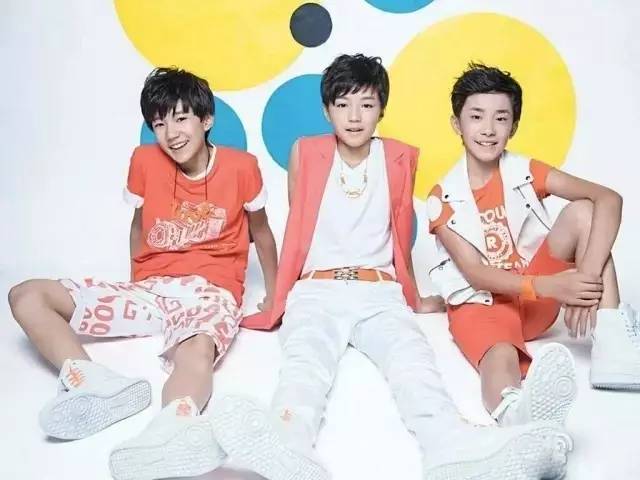 TFboys刚开四周年演唱会要解散?王俊凯崩溃大